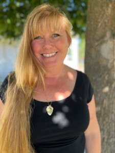 Dr. Cheryl Peterson